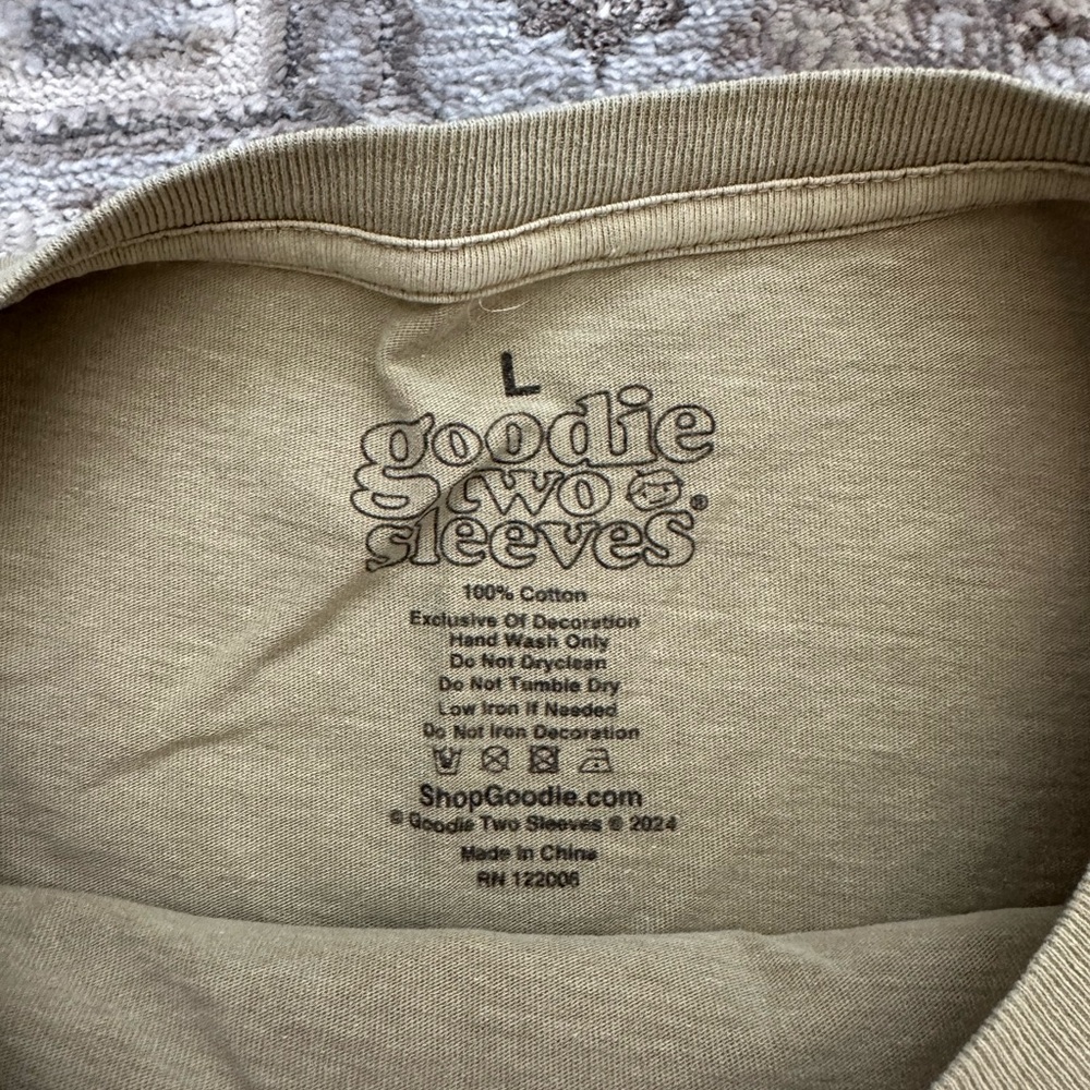 Buckle Green Vintage Graphic Short Sleeve Tee - Picture 4 of 6